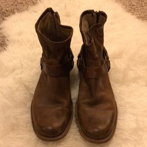 The Frye Company Men’s Leather Boots